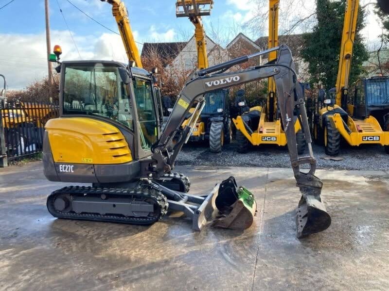 Volvo EC27C, (2015), 3095 heures, 2.8T – occasion