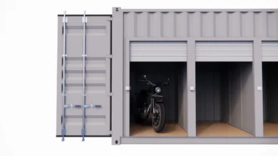 GARAGE MOTOS 4 PLACES ET 4 PORTES EN CONTAINER DE 20 PIEDS