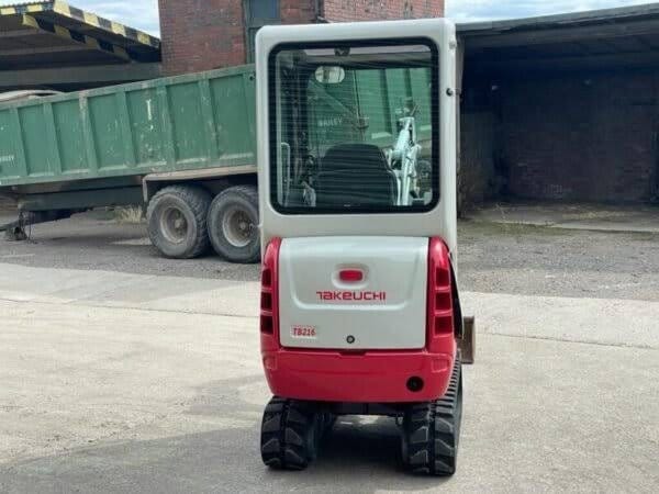Takeuchi TB216, (2015), 3365 heures, 1.8T – occasion