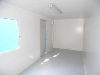 BUNGALOW BUREAU 7,3 M²  10 PIEDS  AVEC CÔTÉ VITRÉ