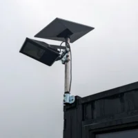 KIT DE FIXATION DE POTEAU SUR CONTAINER MARITIME