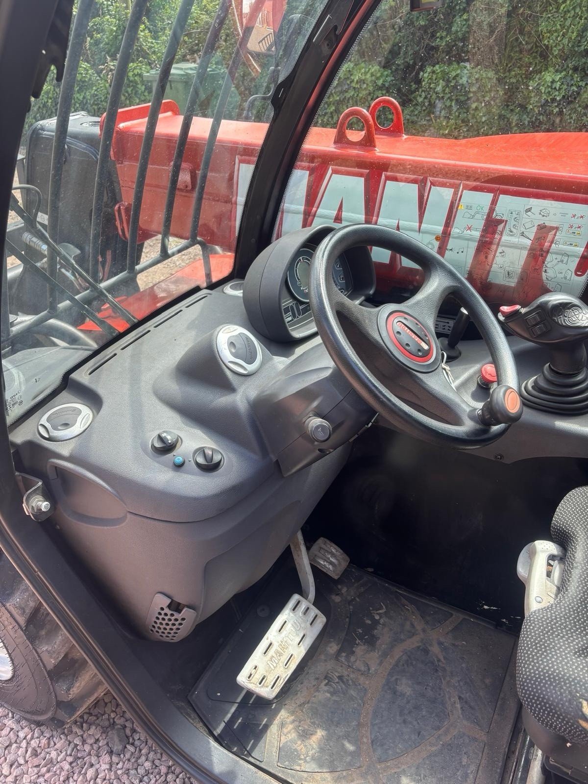 MANITOU MT 625 H COMFORT AVEC ACCESSOIRES