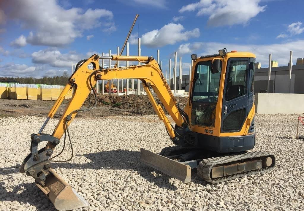 Hyundai Robex 27Z-9, (2011), 5800 heures, 2.8T – occasion