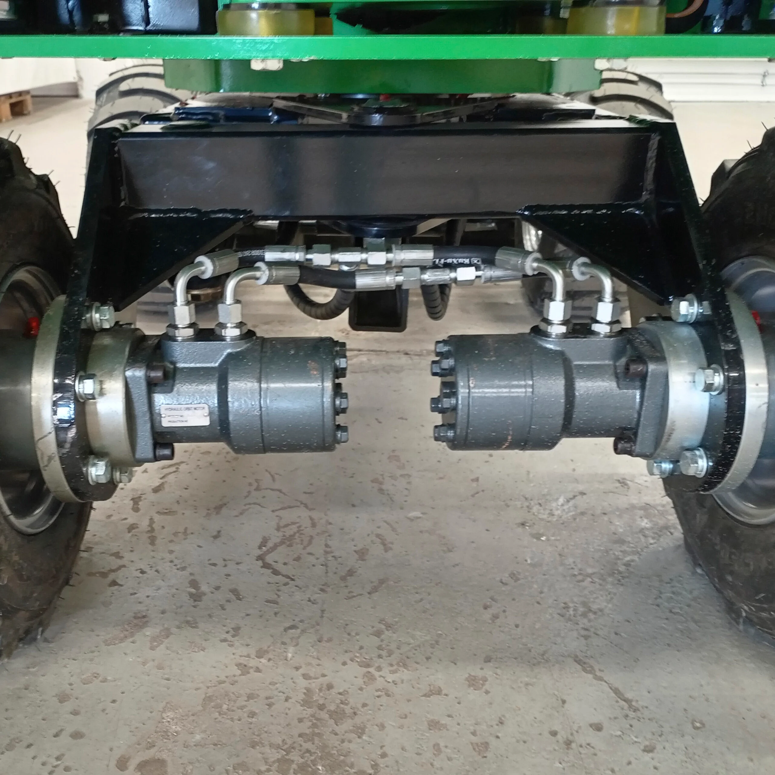 Mini-pelle sur roues Caivu HFT7