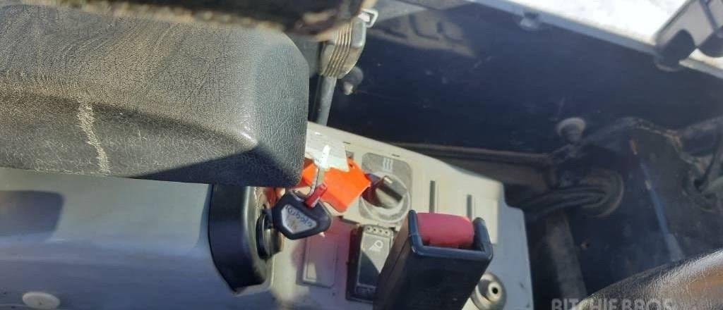 Kubota KX015-4, (2015), 3880 heures, 1.5T + 3 Godets – occasion