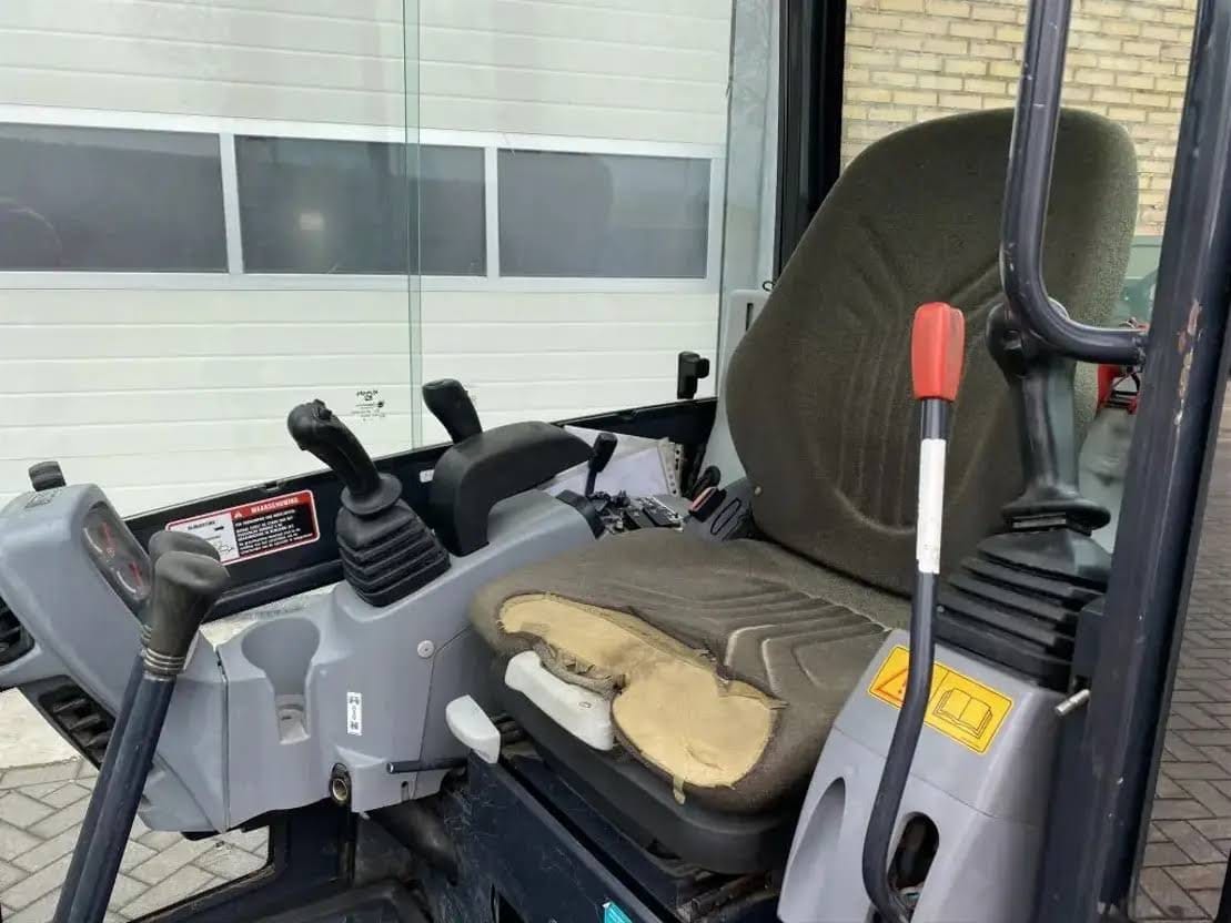 Kubota KX019-4, (2012), 8386 heures, 1.8T, + 3 Godets – occasion